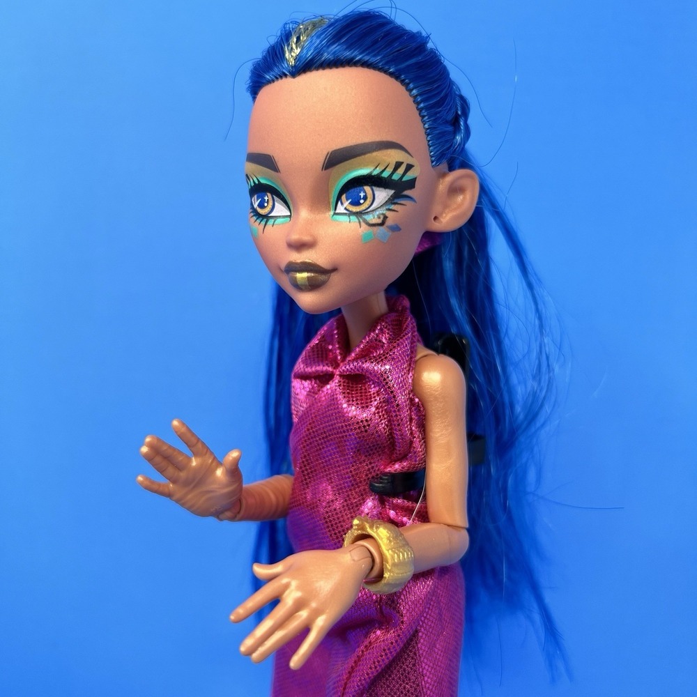 Monster High Cleo de Nile G3 Monster Fest 2022 Doll Mattel Fashion Collectible - Picture 9 of 16